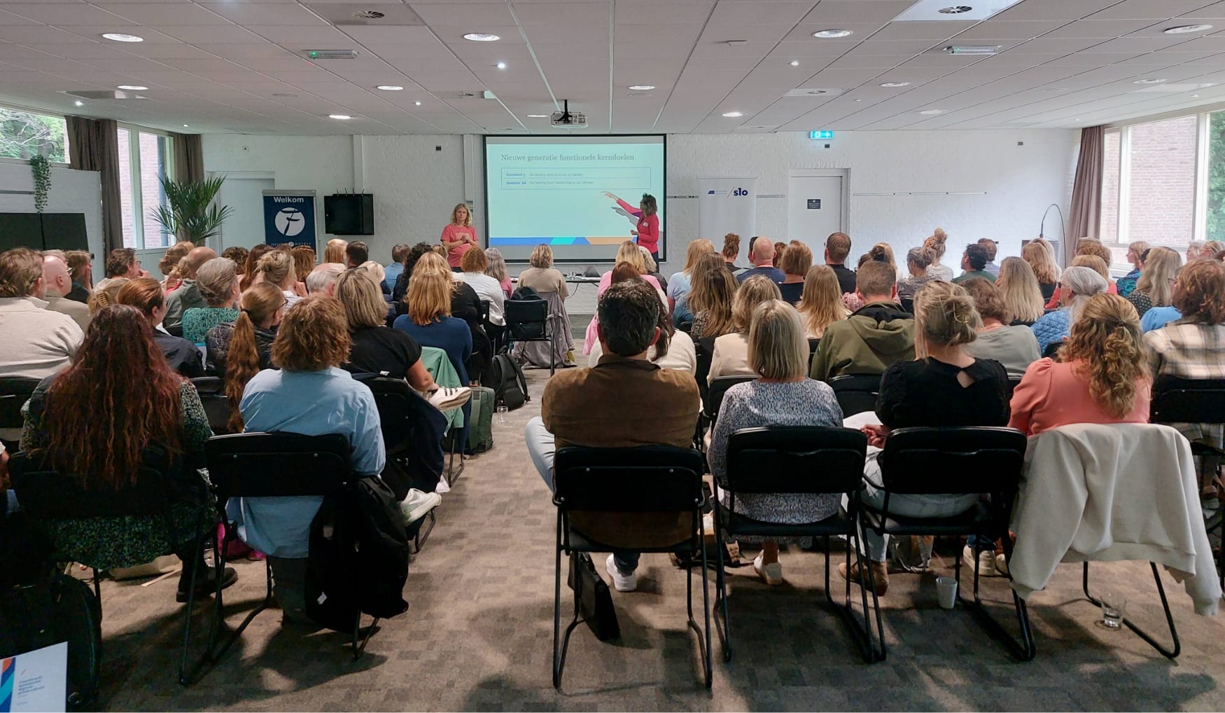 Geslaagde bijeenkomst functionele conceptkerndoelen burgerschap en digitale geletterdheid